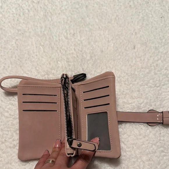 Elegant blush pink Women's Clutch/wallet - Picture 2 of 4